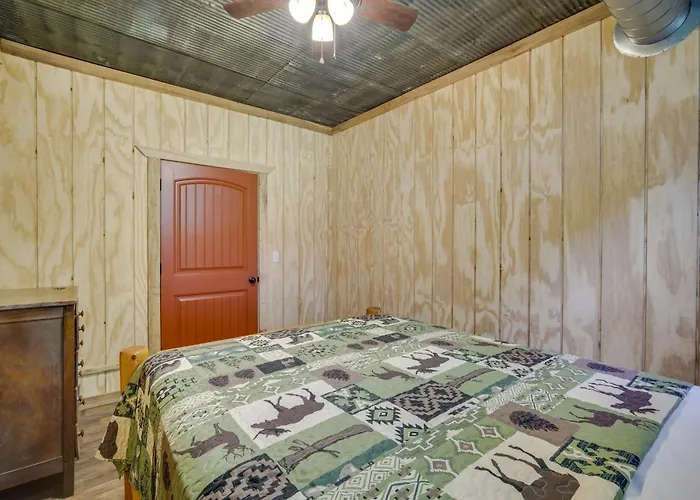 'River Bend Lodge' Heflin Home In The Woods!