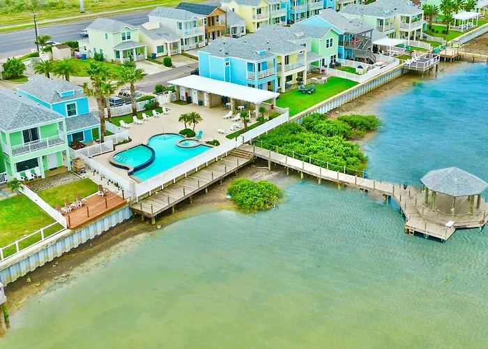 Bayfront Cottage- Pool - Hot Tub - Close To Beach