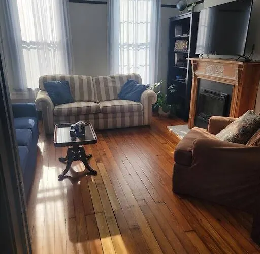 1895 Meets 2023 Townhouse.