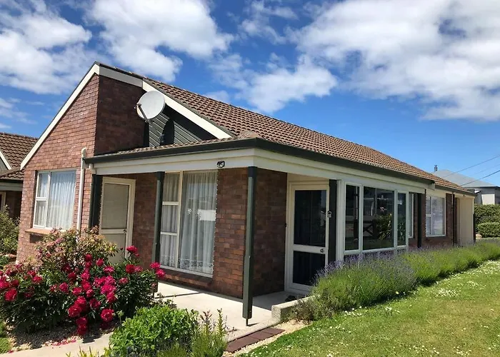 Cozy 2 Bedrooms Lavender Garden House