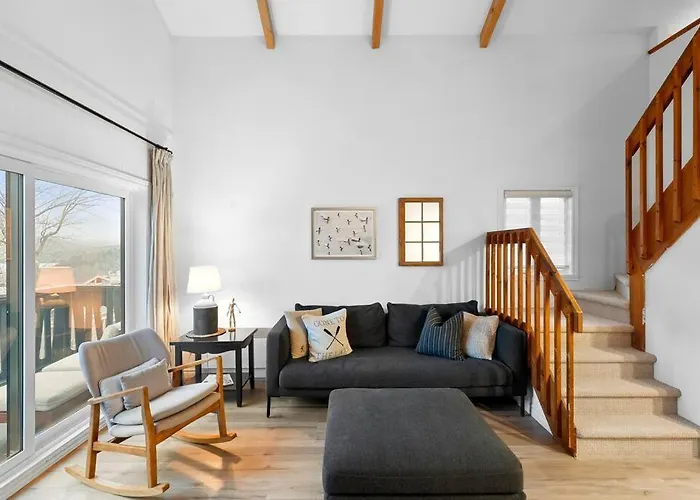 Cozy Simple Condo With Views Of Mont-Tremblant