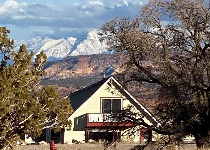 Sandcreek Cottage / Fabulous Views On Five Acres