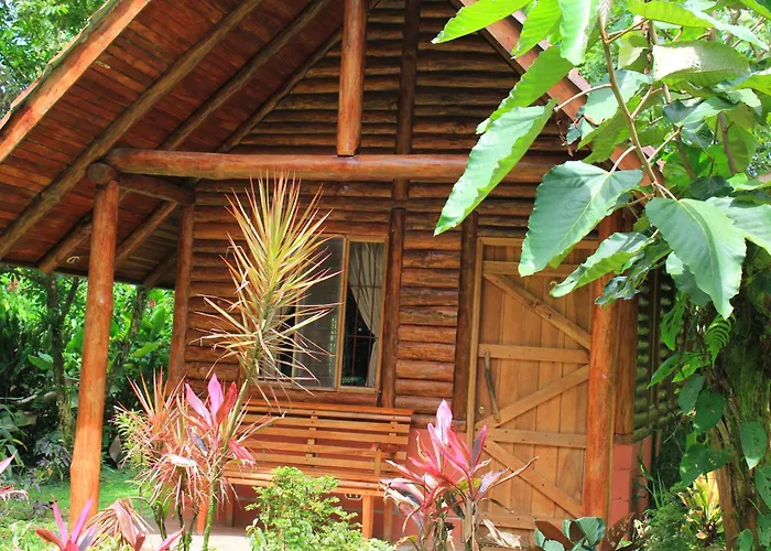 Arenal Oasis Eco Lodge & Wildlife Refuge