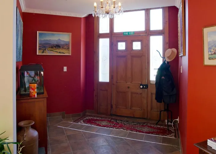 Oak Lodge