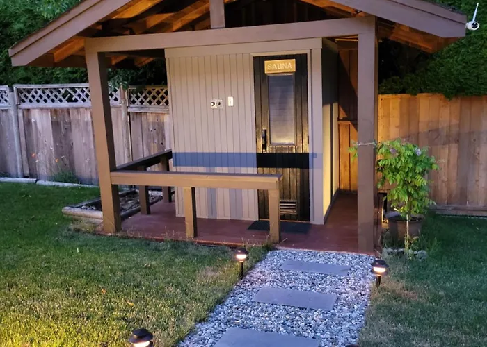 Joyveal'S Homey Place