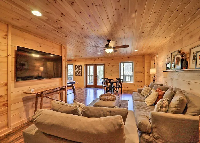 12 Mi To Sugar Mtn! Group Getaway W/ 2 Decks