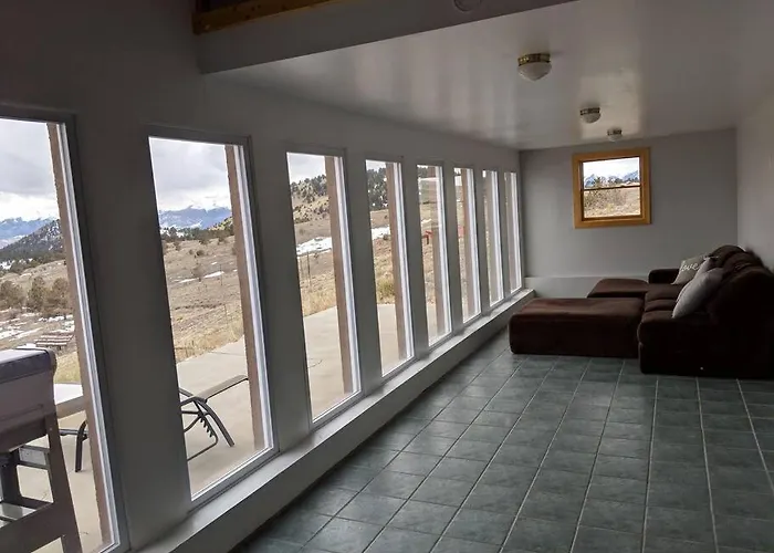 Beautiful Quiet Getaway In Dark Skies Community. Perfect For A Relaxing Stay In The Mountains