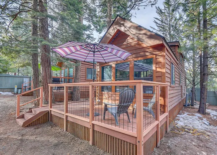 Peaceful Lake Almanor Hideaway, Fish, Hunt + Hike!