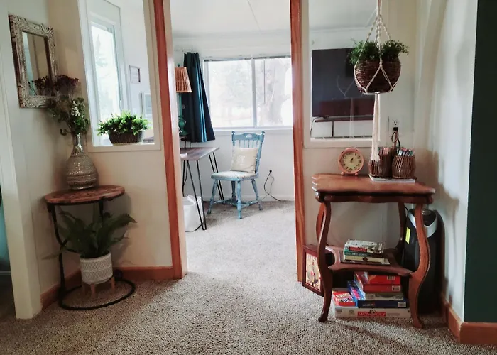 Cozy Quonset Hut On Maple Lake
