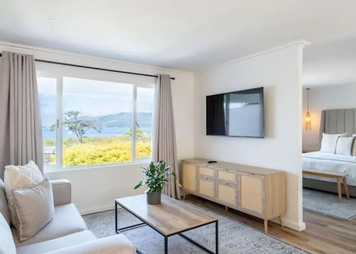 Romantic Villa2 Getaway - Beautiful Views, Kolkol, Wifi And Back Up Solar