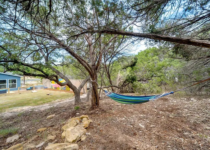 Canyon Lake Oasis: Backyard & Wraparound Deck!