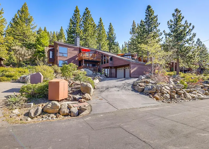1 Mi To Lake Tahoe: Home W/ Hot Tub & Decks