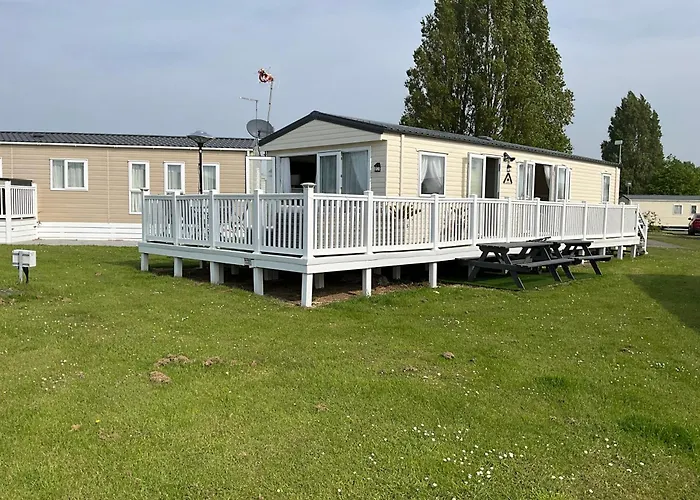 Seaview Caravan 2 Bedroom Sleeps 6 -Wifi -Smart Tv