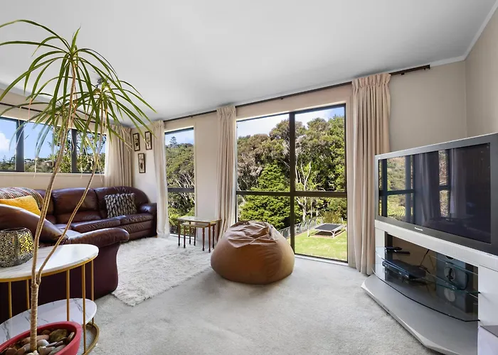 Kings Summer House - Paihia Holiday Home