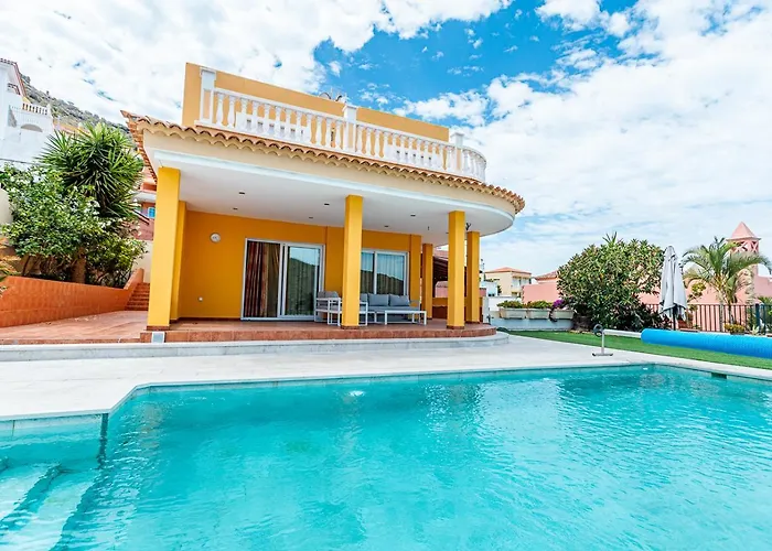Villa With Private Pool And Magnificent Views