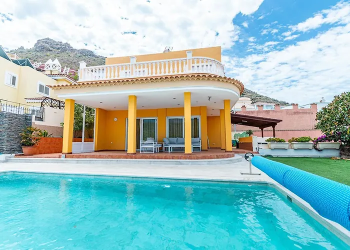 Villa With Private Pool And Magnificent Views