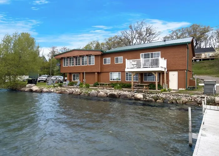 1Br Fife Lake Haven With Fire Pit & Hot Tub