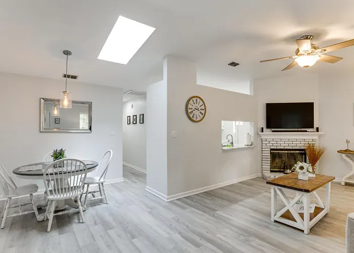 Pet-Friendly Home Near Dtwn Tallahassee!