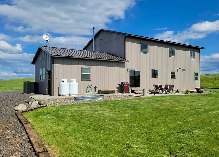 Laptop-Friendly Grangeville Getaway W/ Fire Pit!