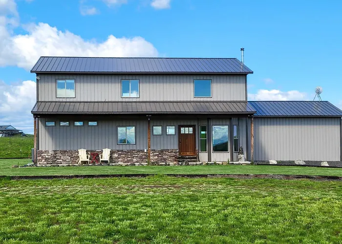 Laptop-Friendly Grangeville Getaway W/ Fire Pit!