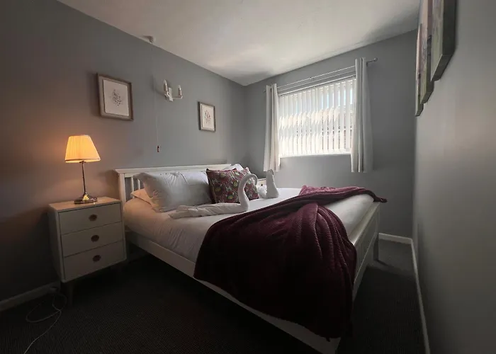 Dog Friendly Beachside Cottage Kessingland With Private Parking