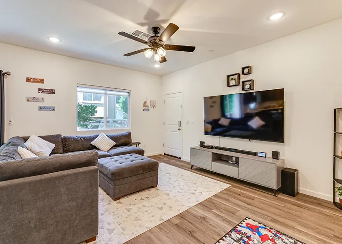 Spacious Family Home In Stockton - Pets Welcome!