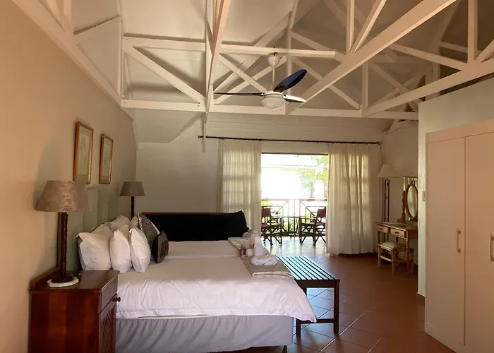 St Lucia Eco Lodge