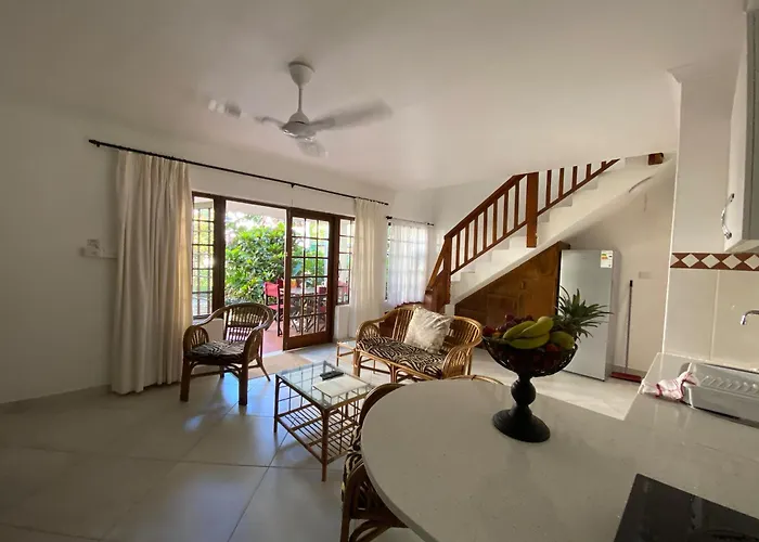 St Lucia Eco Lodge