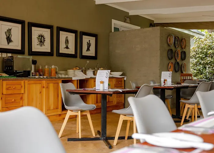 Phezulu Guest Lodge