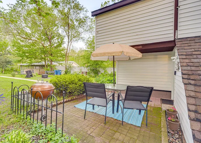 Lakefront Family Retreat W/ Private Dock!