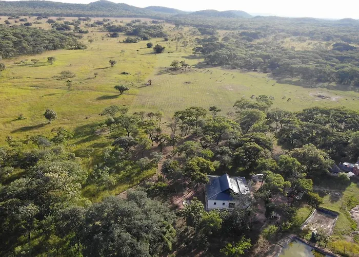Warthog House-Cozy Country House, 3 Bed