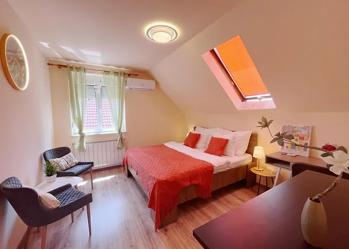 Garden Villa Free Parking And Air Conditioning