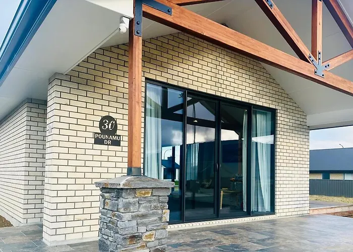 Holiday Home In Beautiful Te Anau