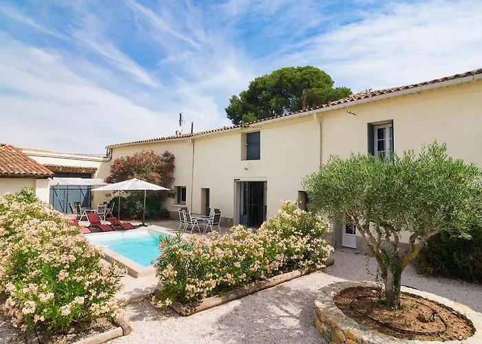 Villa Avec Piscine Privee A La Campagne Proche De La Mer Sud De La France