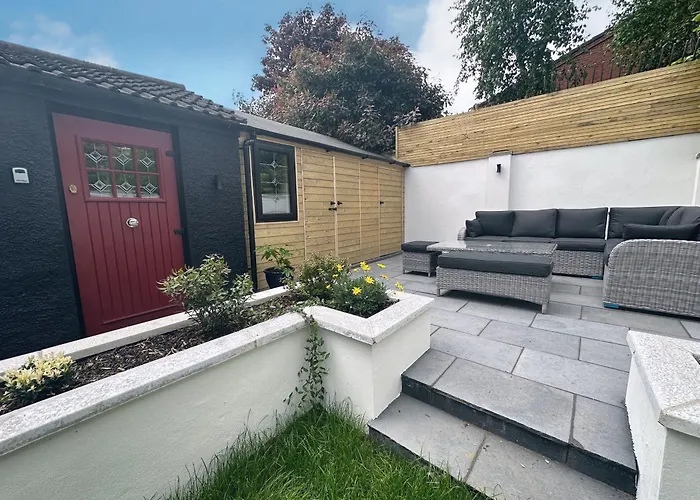 Garden Lodge