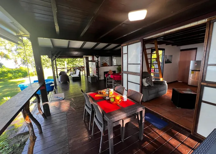 Tahiti-Bungalow At Teahupoo: Beachfront With Pountoon And Mini Pool