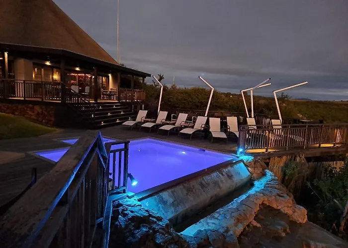 Umzolozolo Private Safari Lodge & Spa