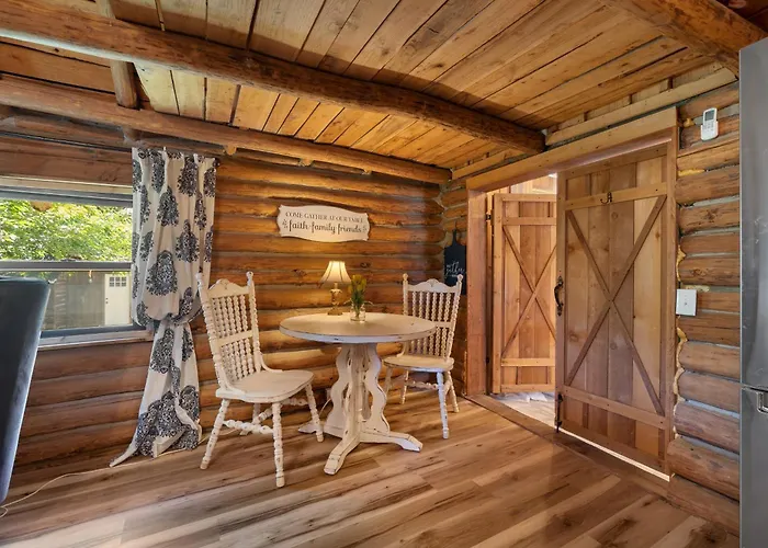 Log Cabin-Kitchen-Front Porch-Queen-The Velvet Rooster