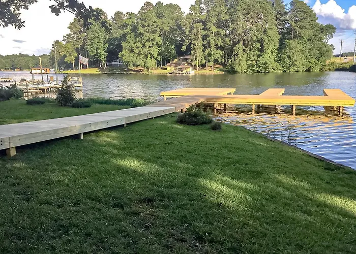 Boat Dock & Waterfront Fire Pit: Lake Sinclair Gem