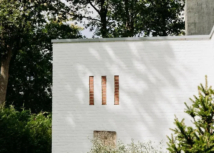 Bungalowvilla Robin Hill, met bostuin&design interieur
