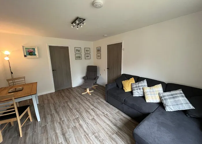 The Wee Hoose Near Loch Ness, Private Garden, Private Parking
