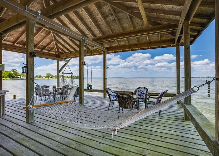 Lakefront Livingston Vacation Rental W/ Boat Dock!