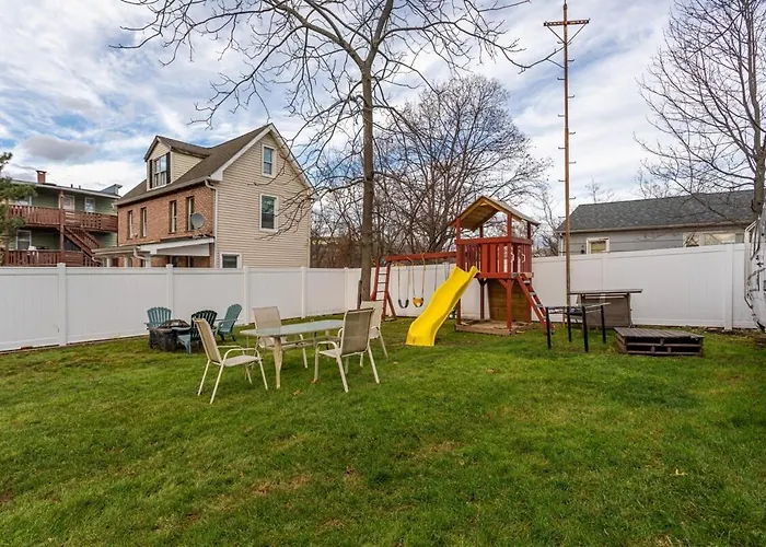 Spacious&Gracious- 5Br Fam-Friendly Near I95&Shops