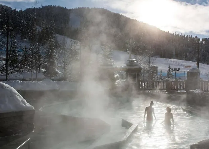Private Hot Tub Ski In Ski Out Sleeps 9