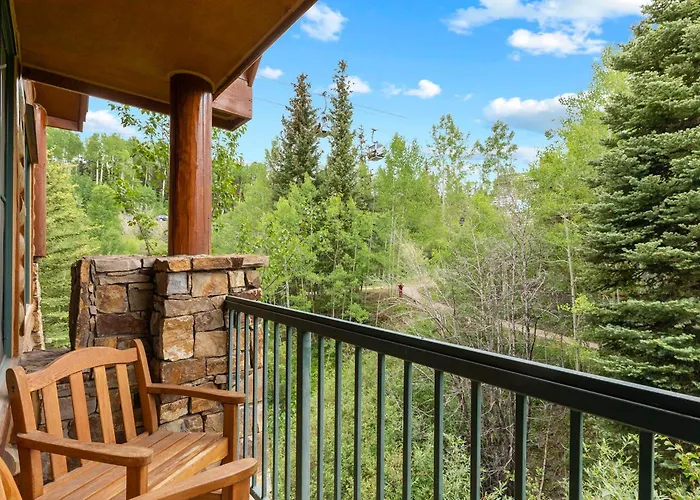 2 Bedroom Condominium - Luxury Skiin And Out