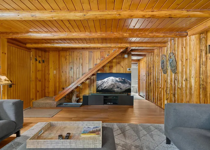 White Pass Log Cabin Luxury Retreat