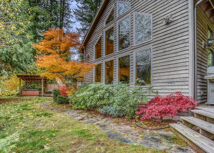 Rapid River Retreat - Meredith Lodging