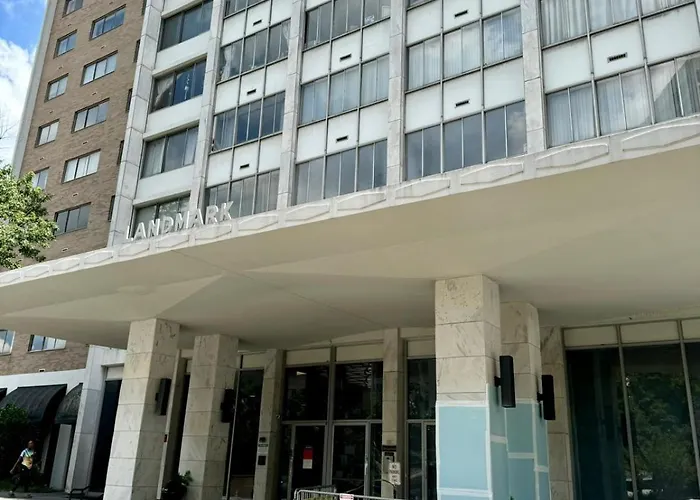 Downtown Atlanta Excellent View! Onsite Parking 1904