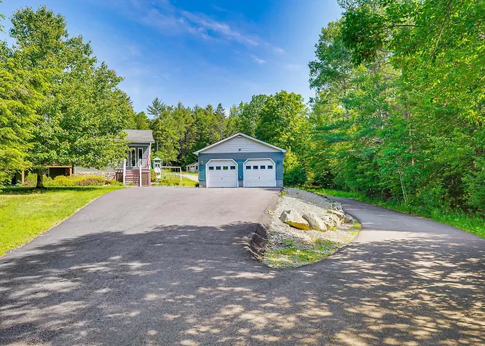 Adirondack Retreat W/ Heated Pool & Scenic Views!