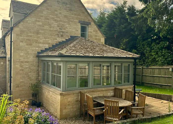 Holly Cottage